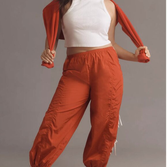 The Bowline Parachute Pants by Daily Practice - Picture 9 of 14